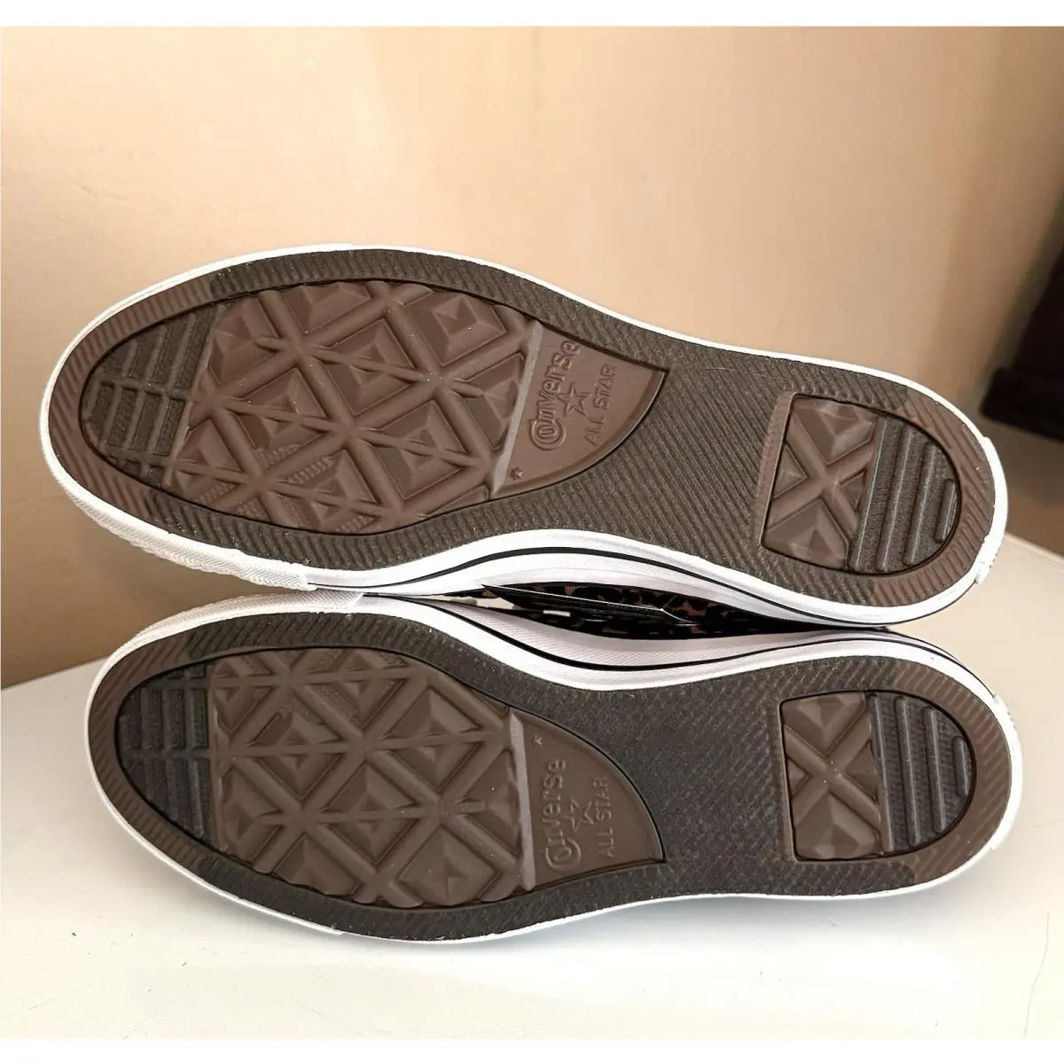 Converse shoes - Converse Chuck Taylor All Star High Top - Brown/Black 6