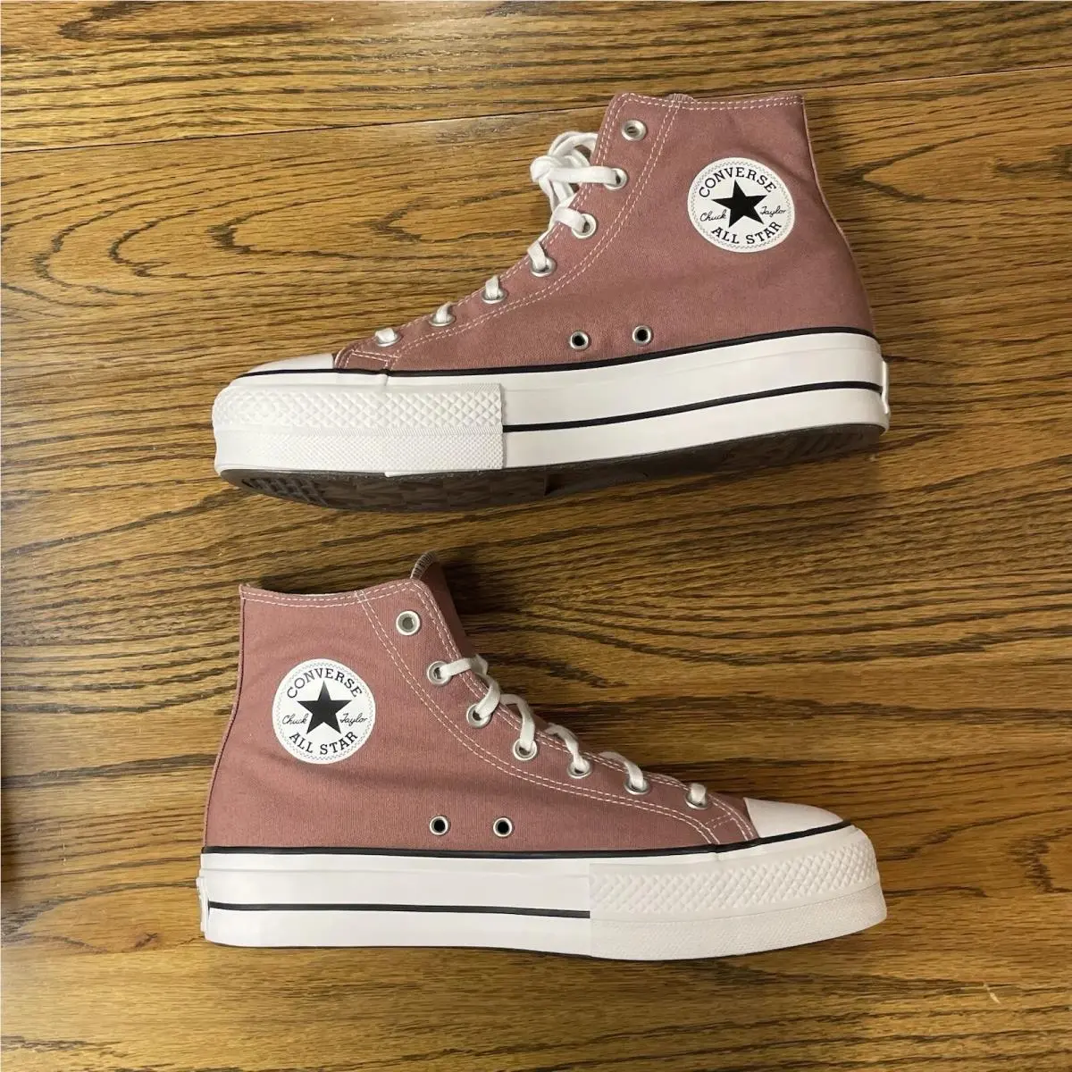 Converse shoes - A05139F - A01367F - as pictured 1