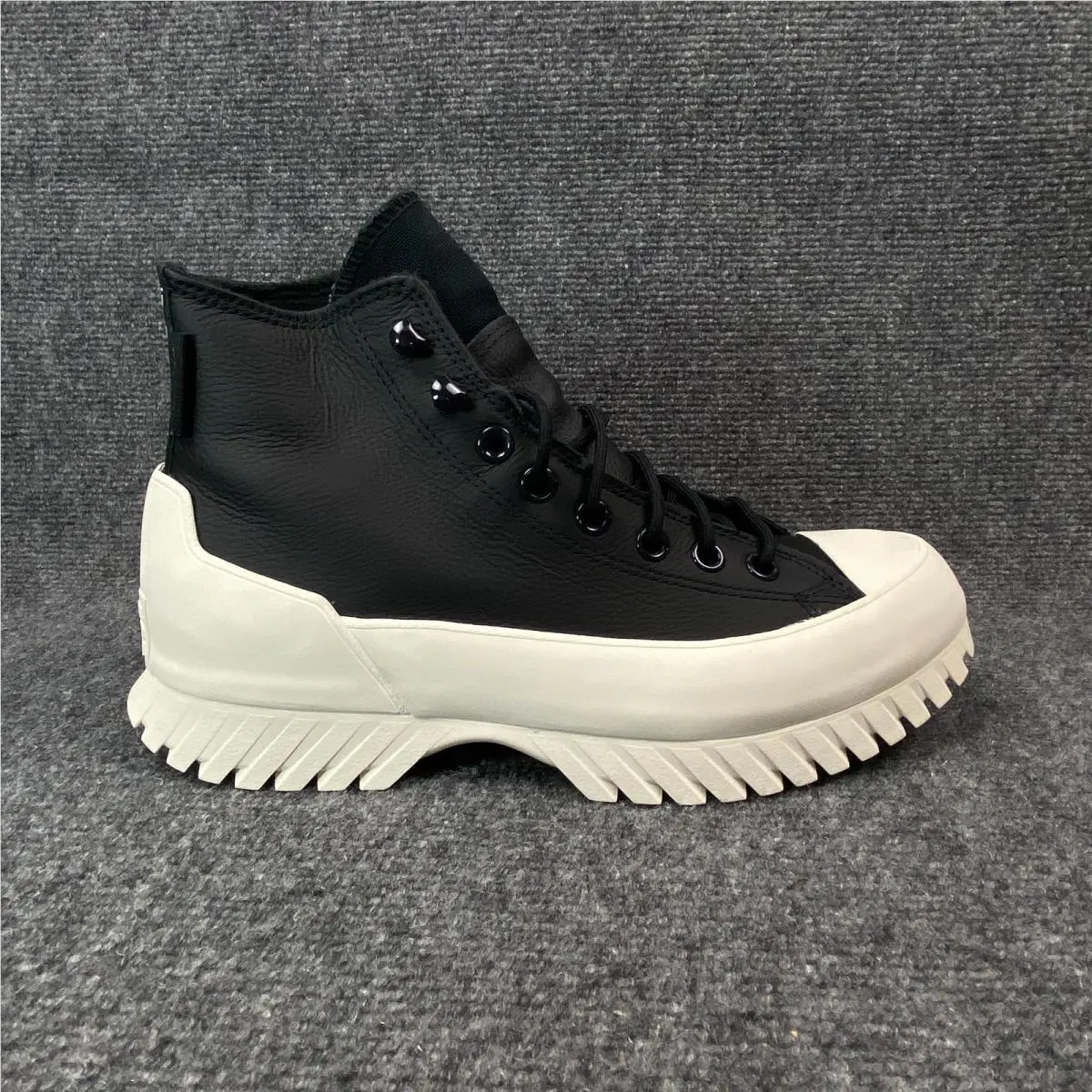 Converse shoes - Black / Bold Mandarin / Egret 2