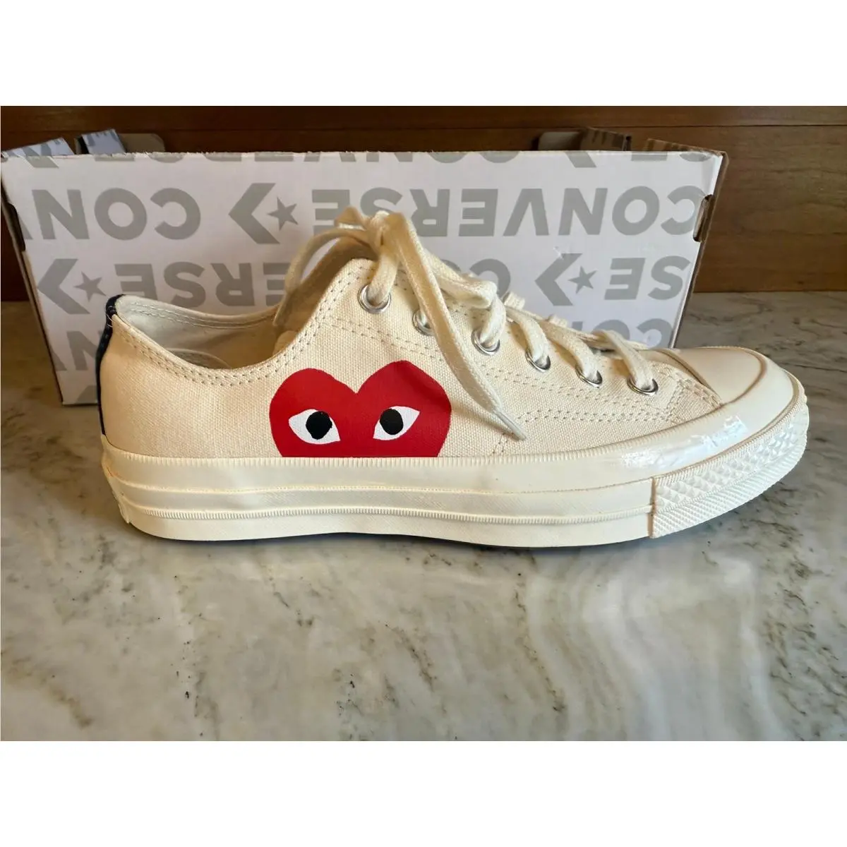 Converse shoes - Cream 0