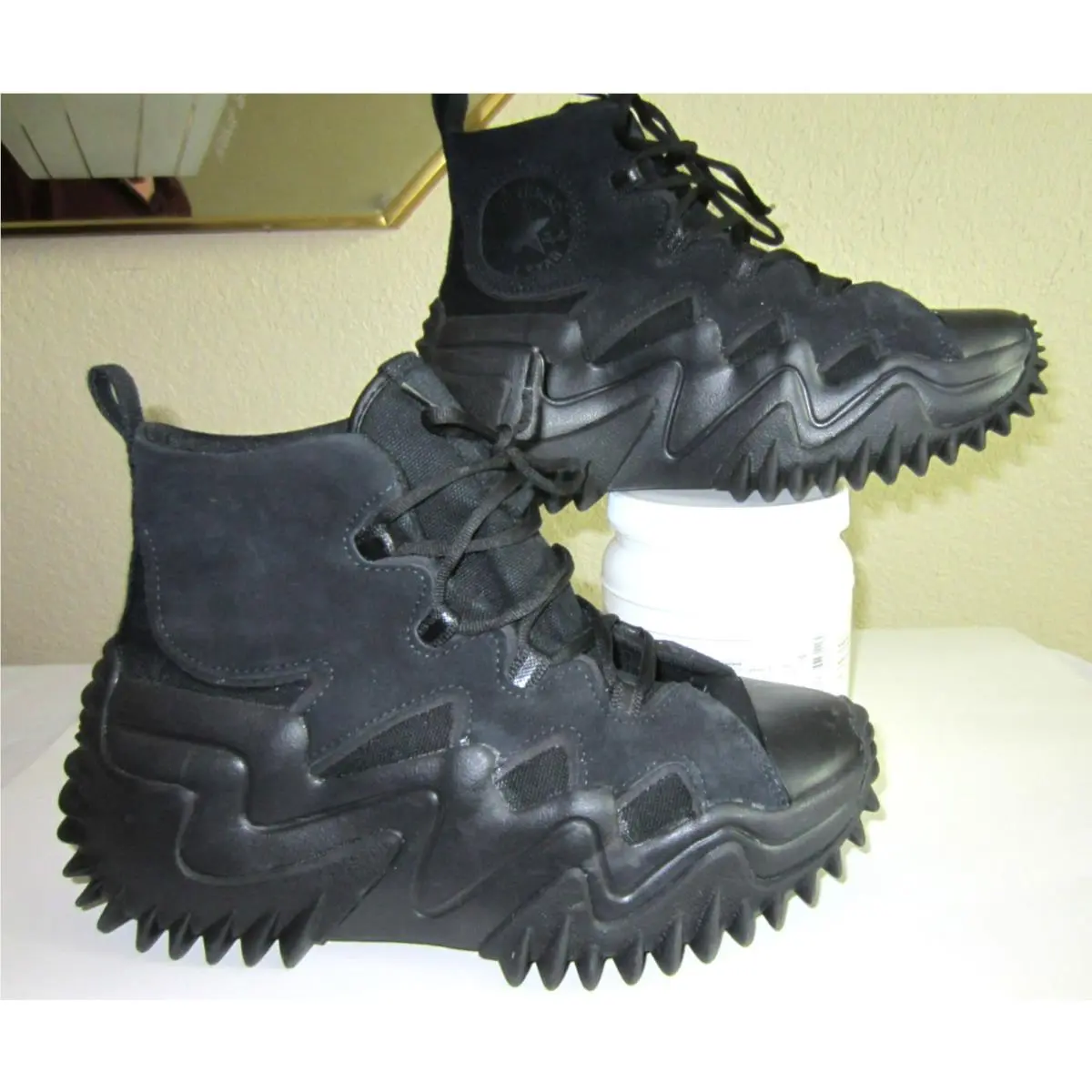 Converse All Stars Chuck Taylor Mens 7 Wo`s 8.5 Lace Up Black High Boots