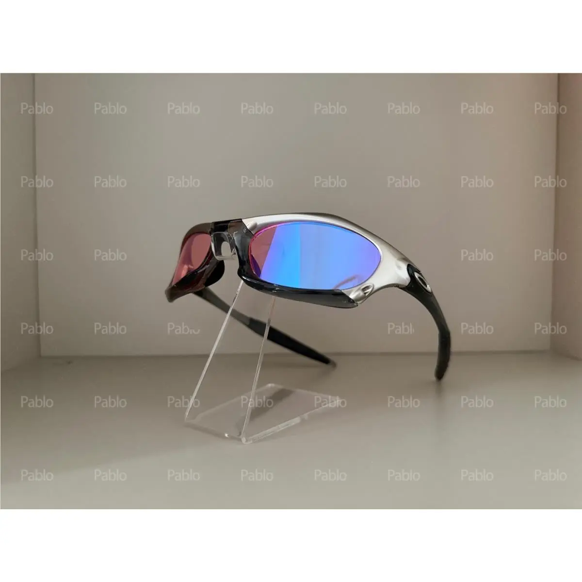 Vintage Oakley Splice Red Sunglasses Sliver Frame Gorpcore Style