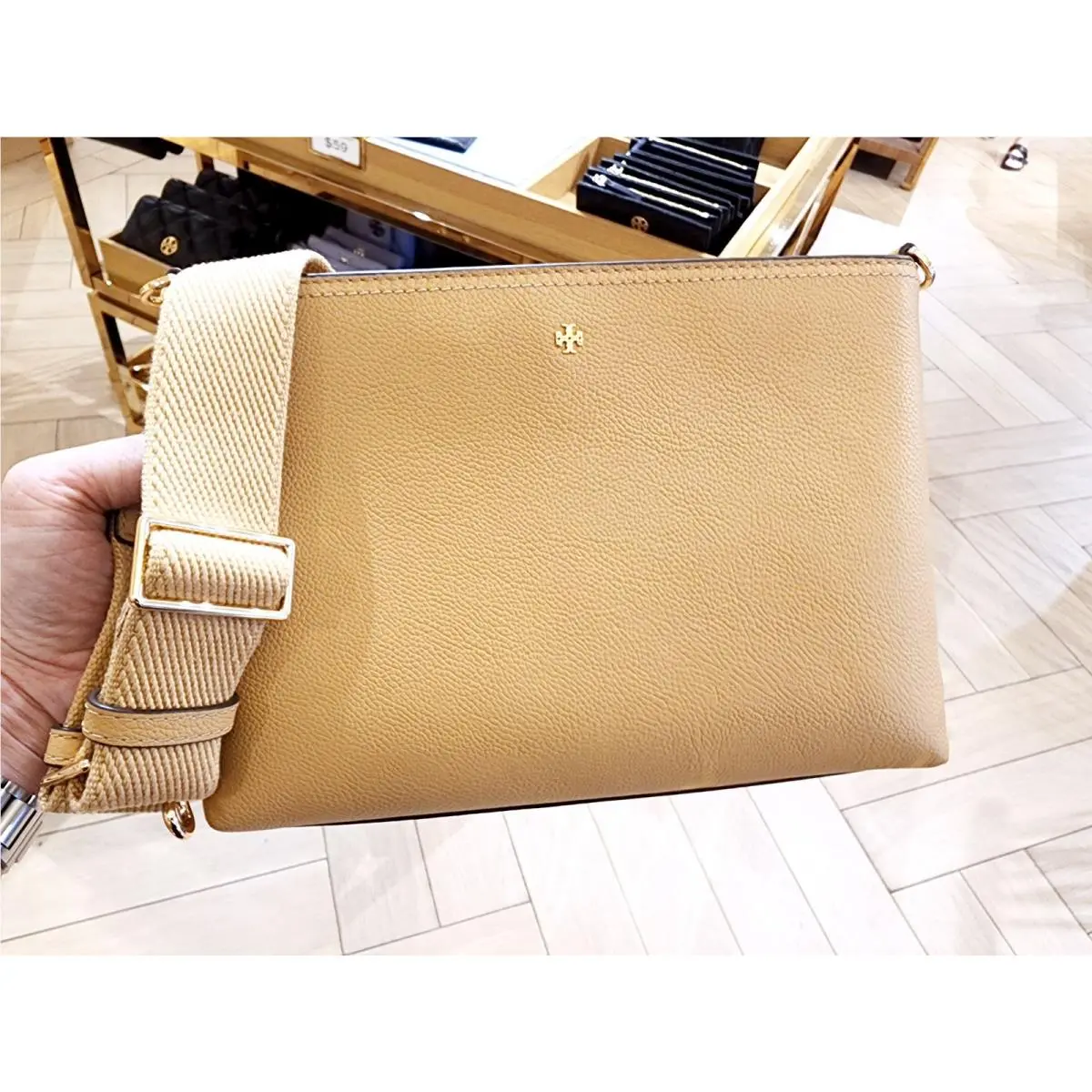 Tory Burch Warm Biscuit Leather Crossbody Bag Purse Messenger Swingpack 176874