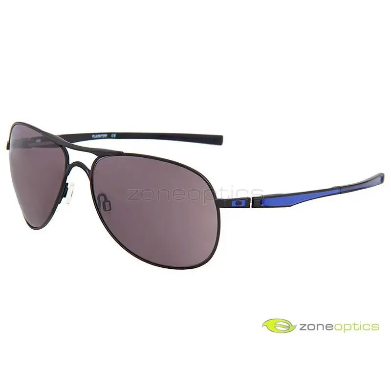 Oakley Plaintiff Motogp Sunglasses OO4057-09 Matte Black/warm Grey - Frame: Matte Black, Lens: Warm Grey