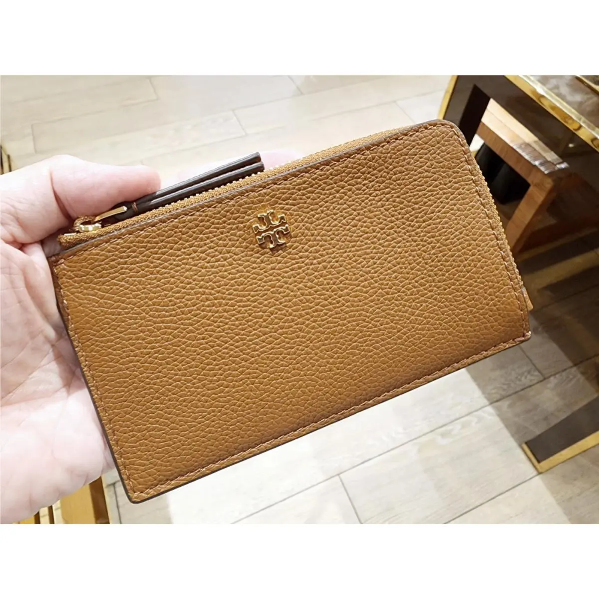 Tory Burch Blake Cortado Brown Pebbled Leather Zip Card Case Wallet 177026