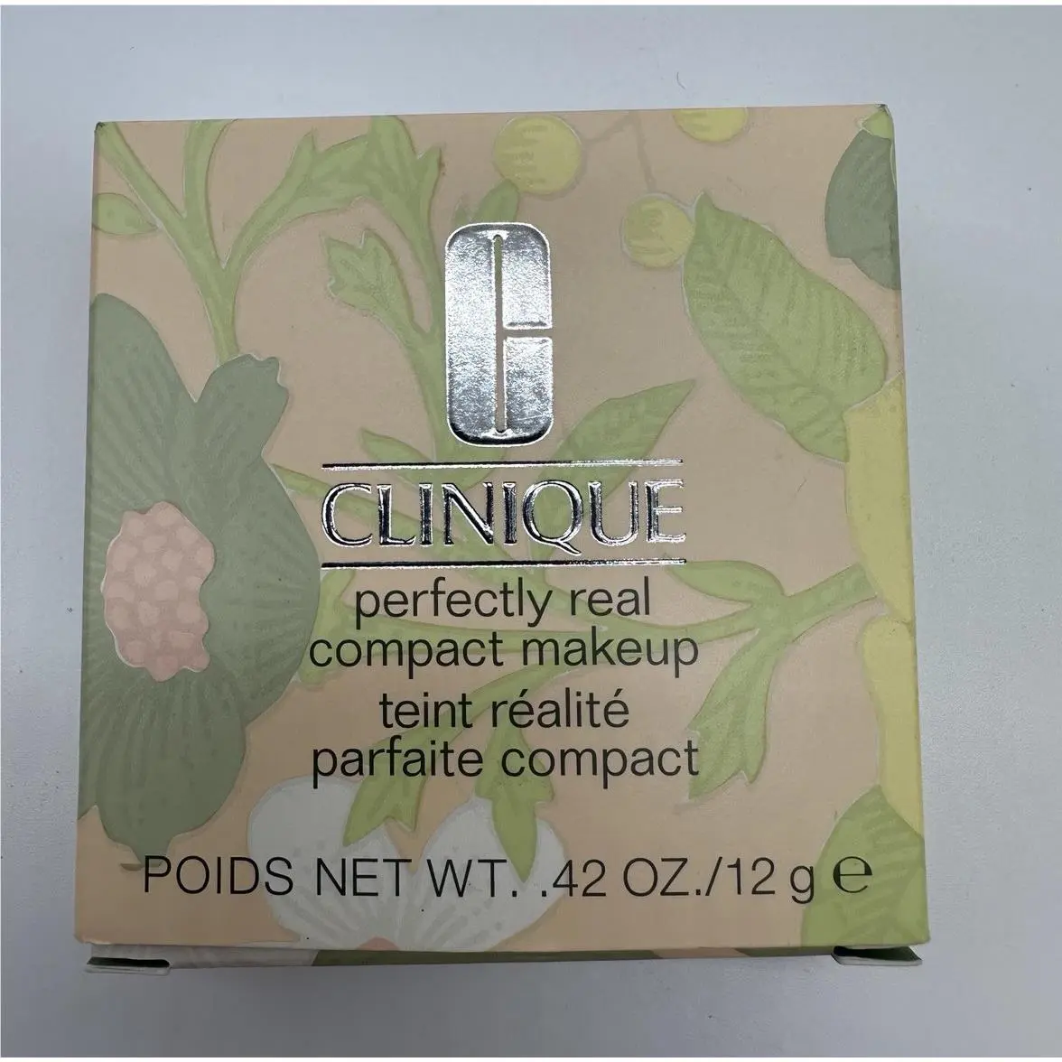 Clinique Perfectly Real Compact Makeup Shade 126 G Dry Combination to Oily
