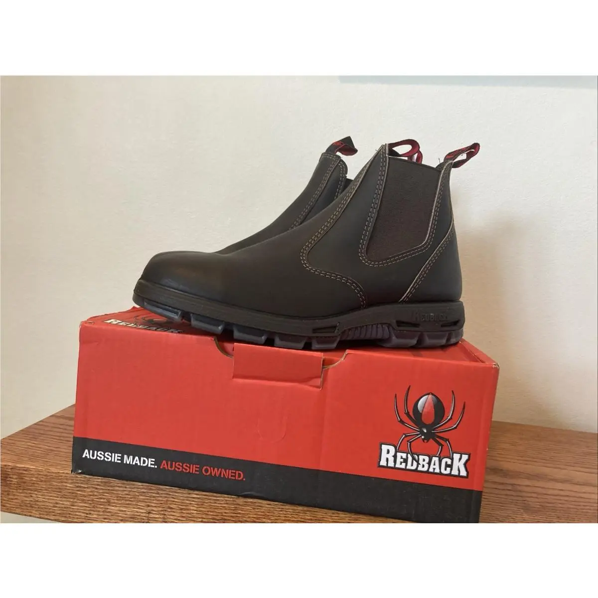 Men`s Size 12 US Redback Ubbk Elastic Sided Soft Toe Leather Work Boots Black