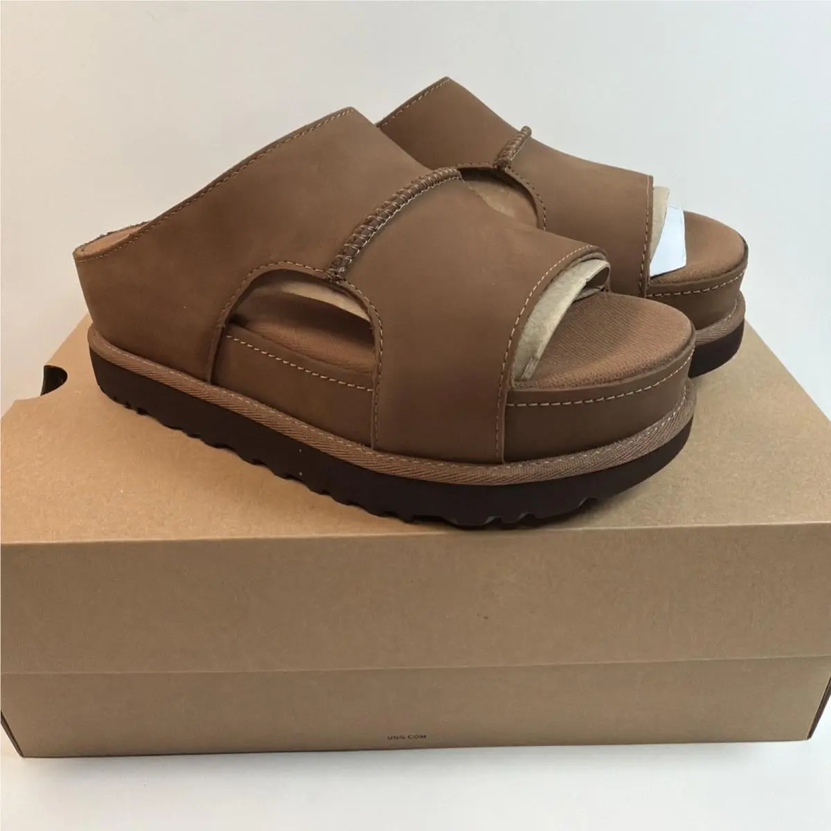 Ugg Goldenstar Hi Cutout Slide Chestnut Suede Platform Sandal Sz 6