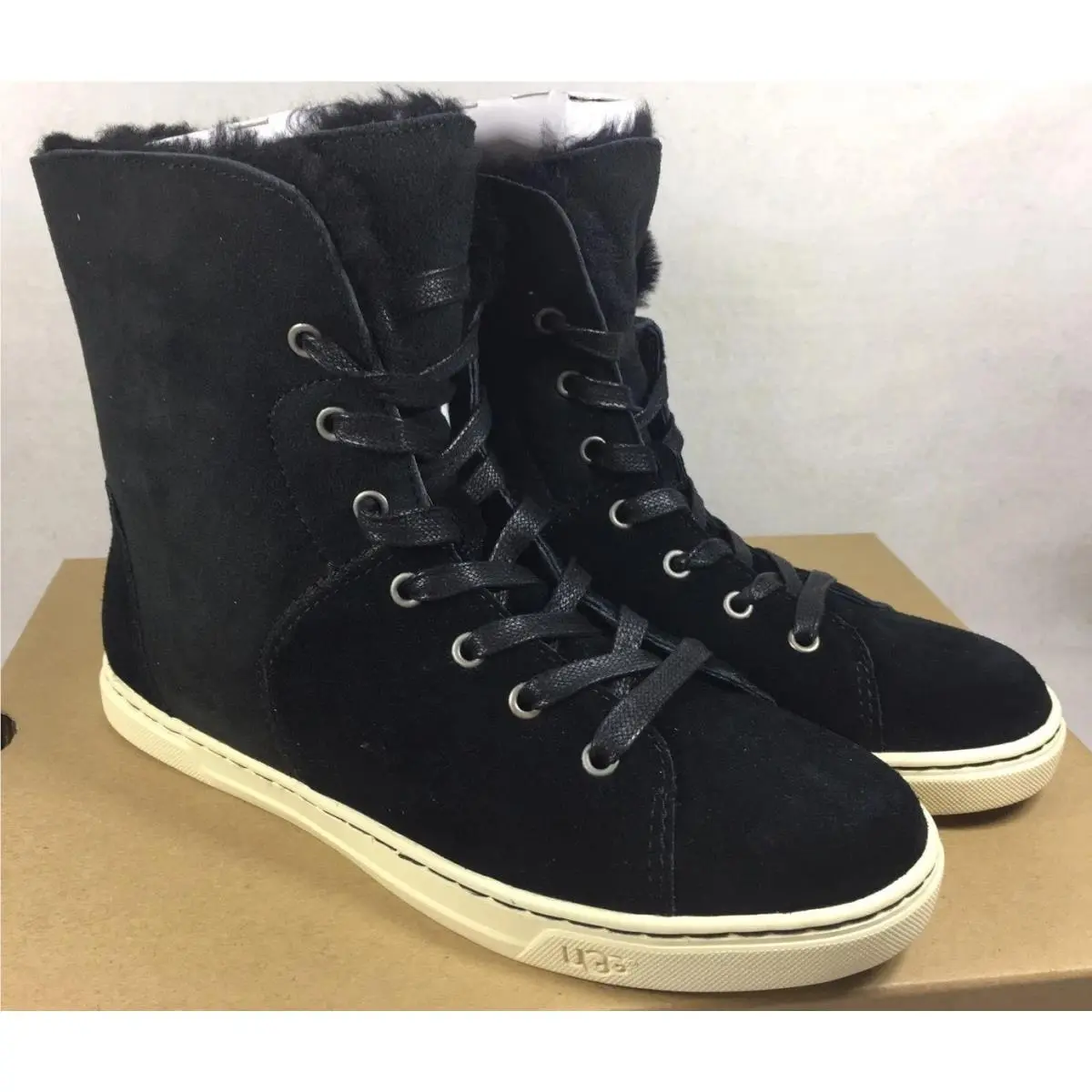 Ugg Black Croft Suede Sheepskin Lined Ankle Boots High Top Sneakers Size 5
