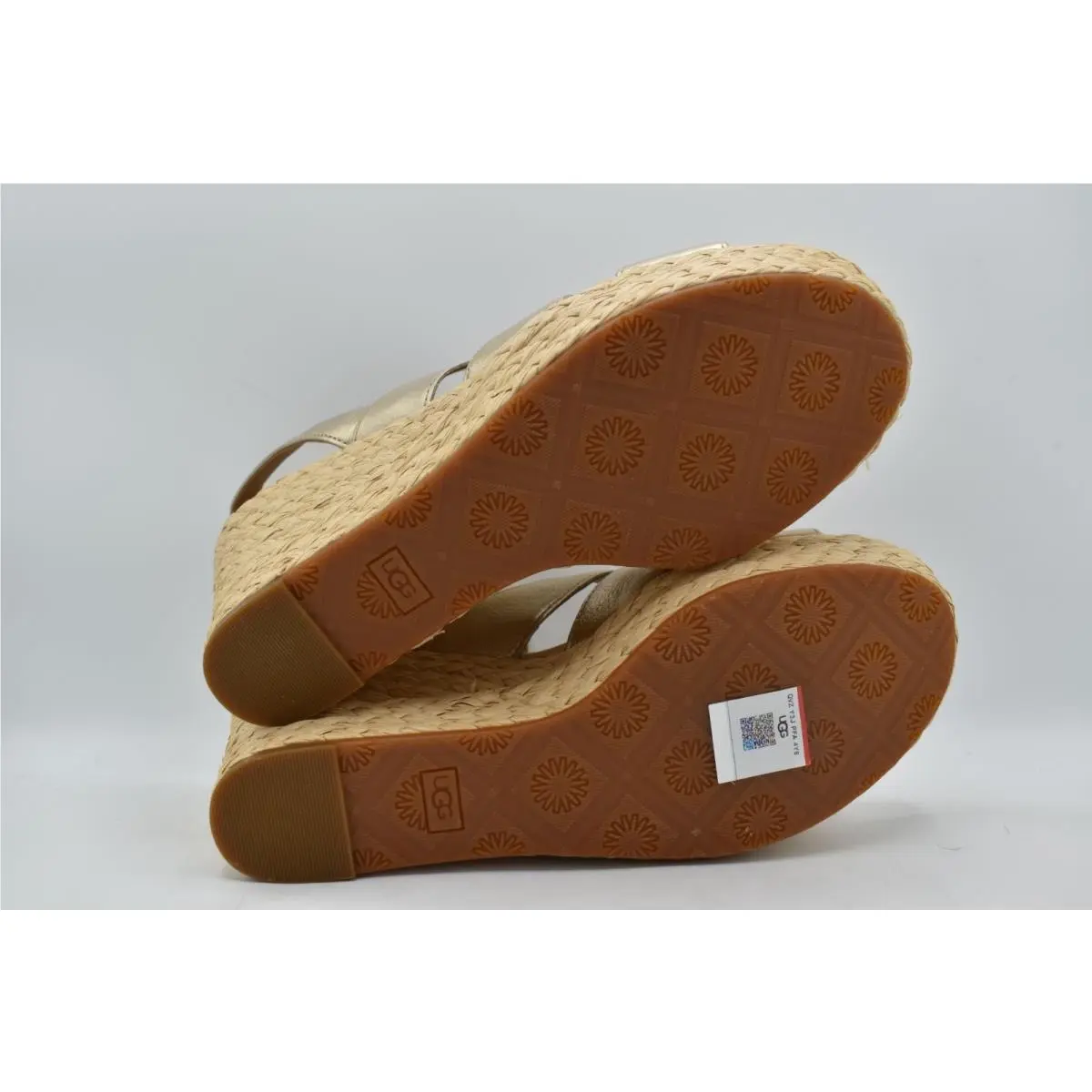 UGG shoes - Gold (UPC: 195719421434) 3