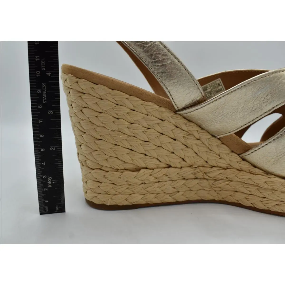 UGG shoes - Gold (UPC: 195719421434) 7