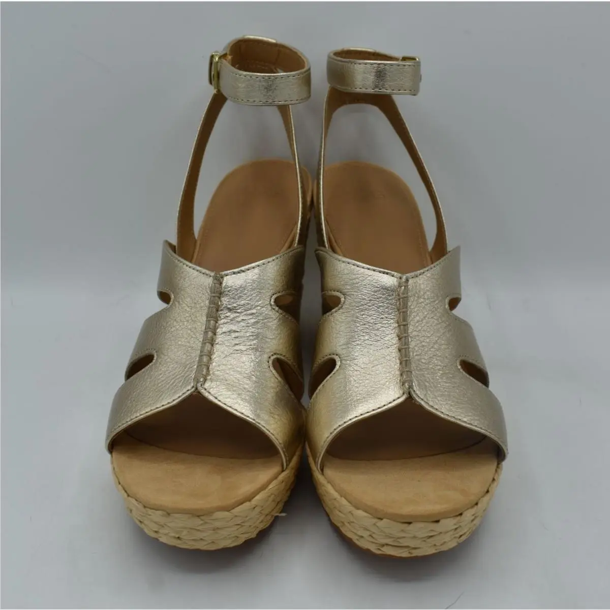 UGG shoes - Gold (UPC: 195719421434) 0