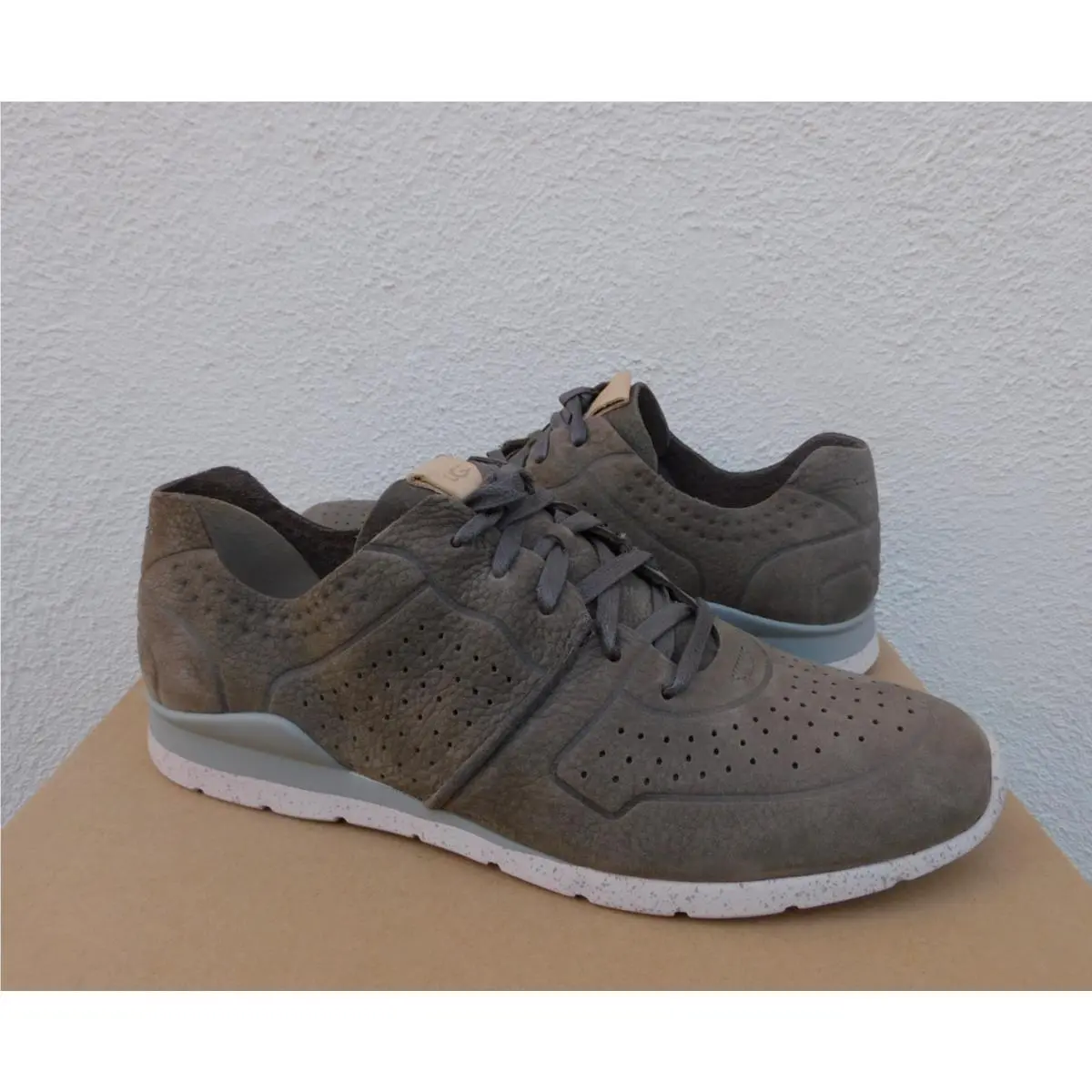 Ugg Tye Slate Soft Perforated Leather Fashion Sneakers US 12/ Eur 43