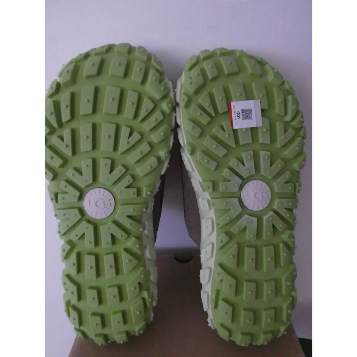 UGG shoes - Venture Daze - Venture Daze - Sand/Pistachio Green (UPC: 197634010168) 13
