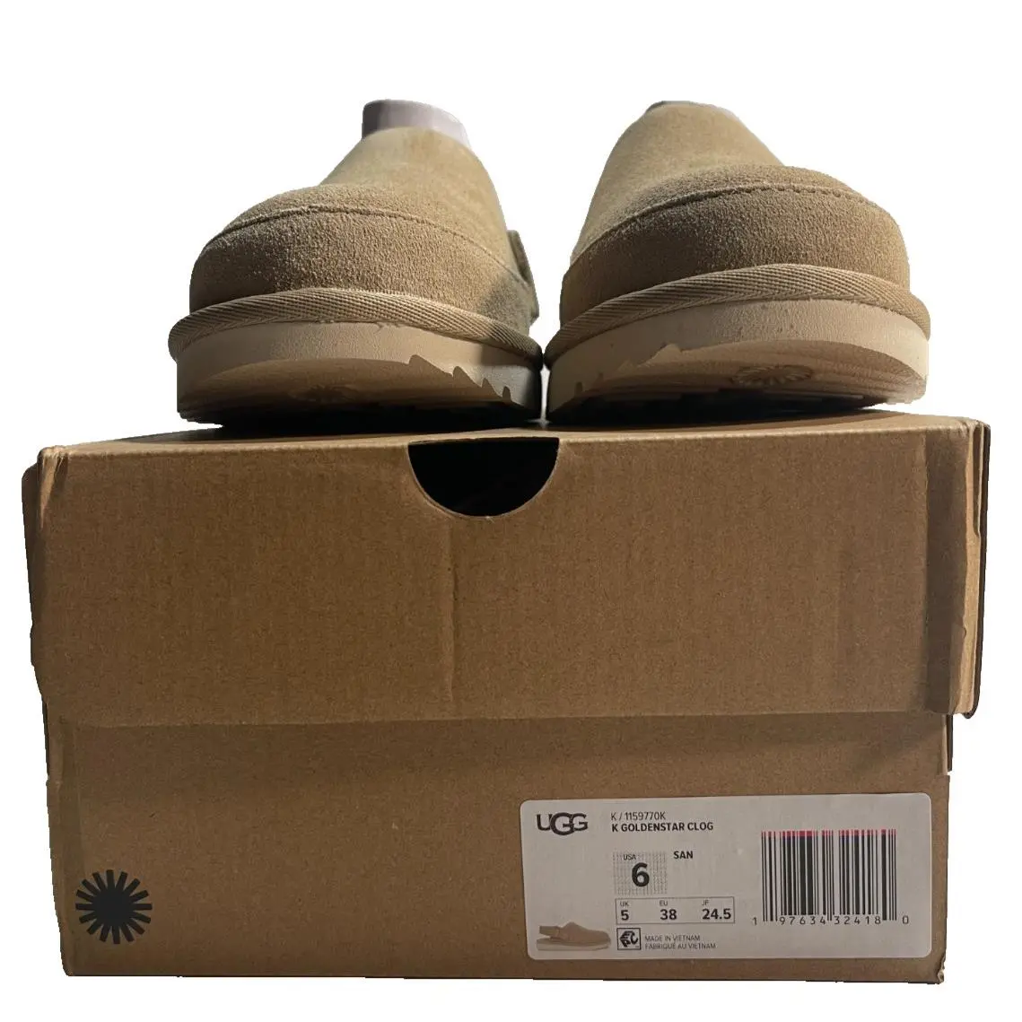 Ugg Goldenstar Clog – Girl`s Size 6 – Sand Suede – Platform Comfort Slip On