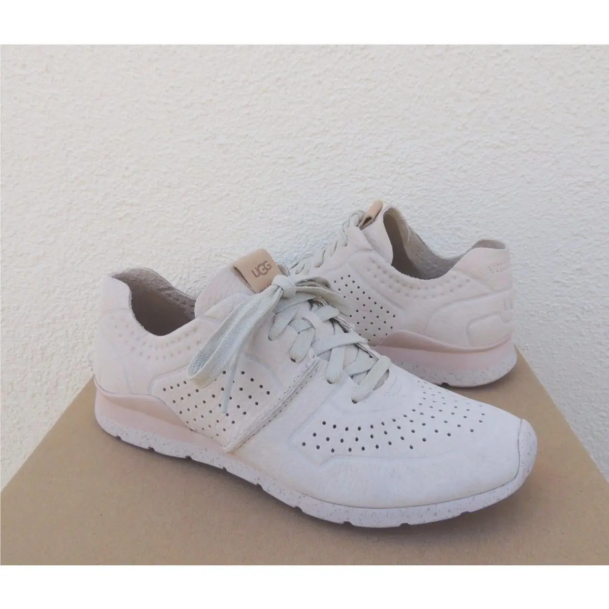 Ugg Tye Ceramic Soft Perforated Leather Fashion Sneakers US 11/ Eur 42