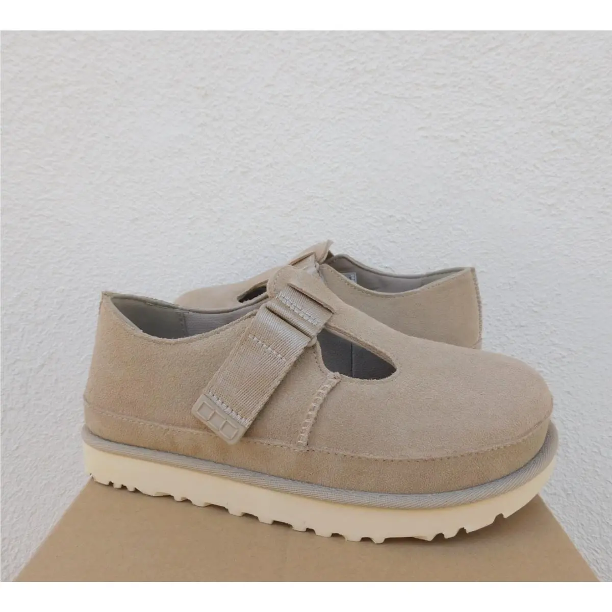 Ugg Sand Suede Goldenstar Mary Jane Clog Shoes Women US 8/ Eur 39
