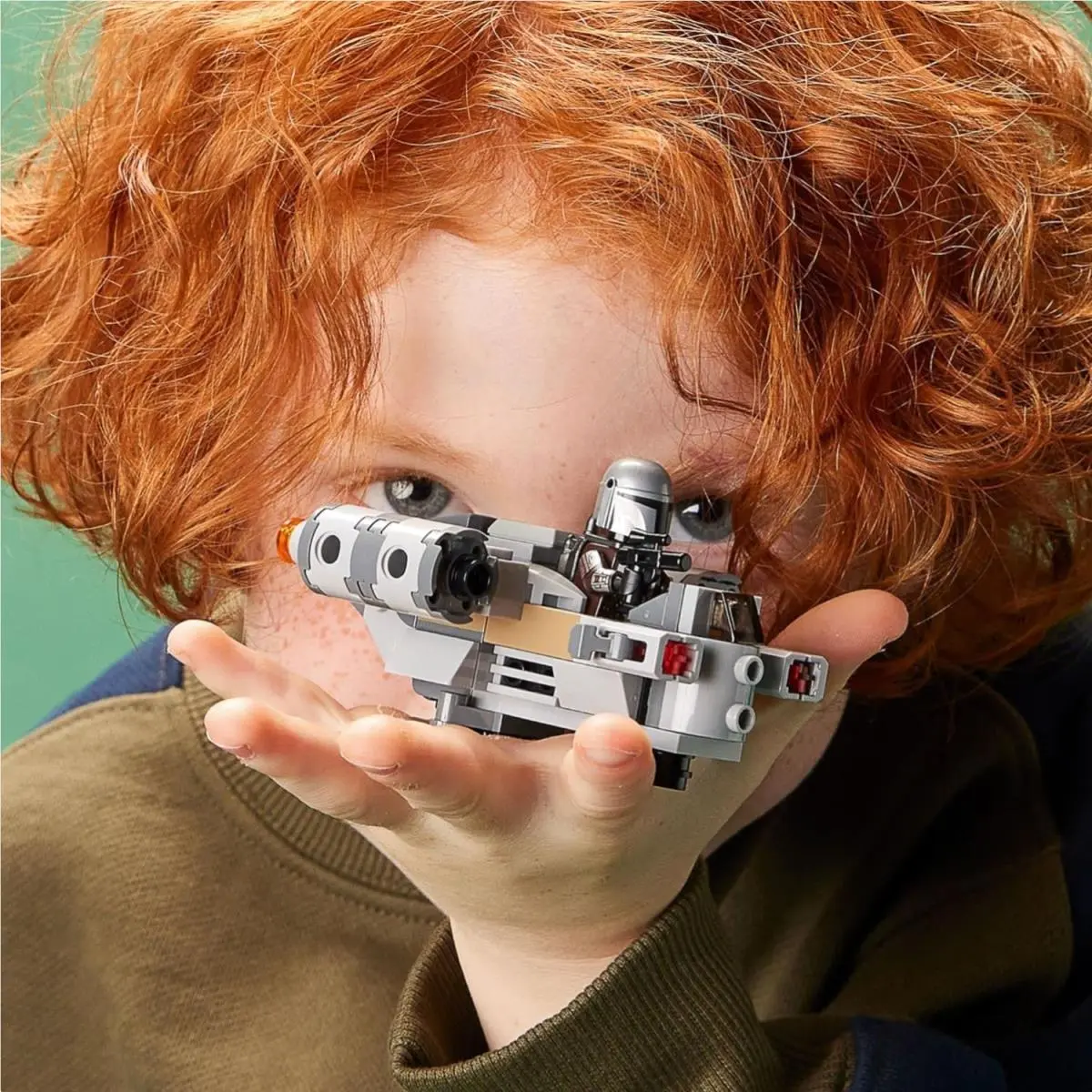Quick-build 98-Piece Star Wars Razor Crest Microfighter with Minifigure Included