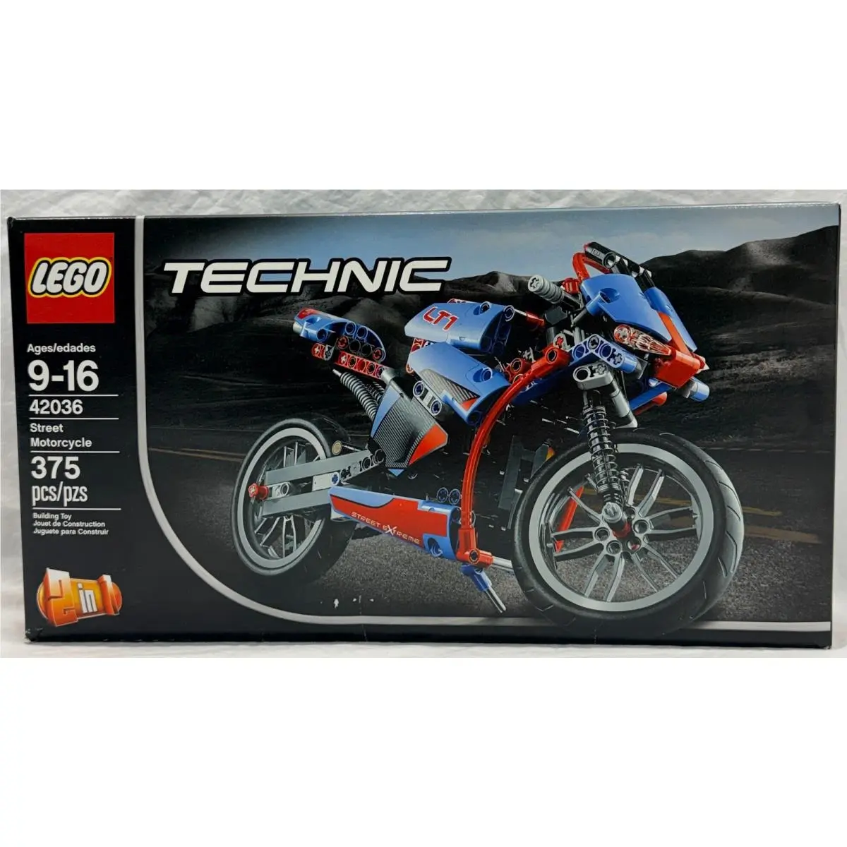 Lego Technic: Street Motorcycle 42036 /