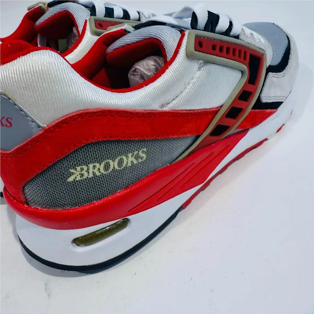 Brooks shoes - White 5