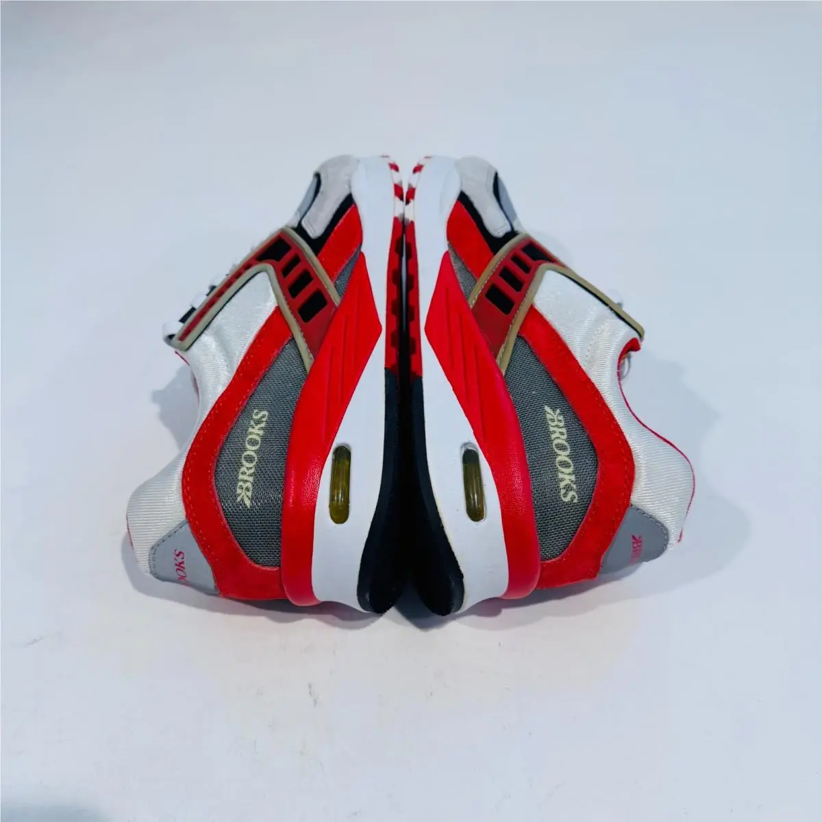 Brooks shoes - White 9