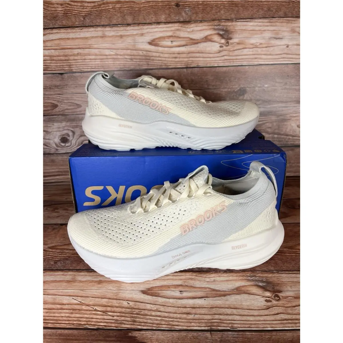 Brooks Glycerin Stealthfit 22 Almond Beige Womens Size 11 Running Shoes Athletic