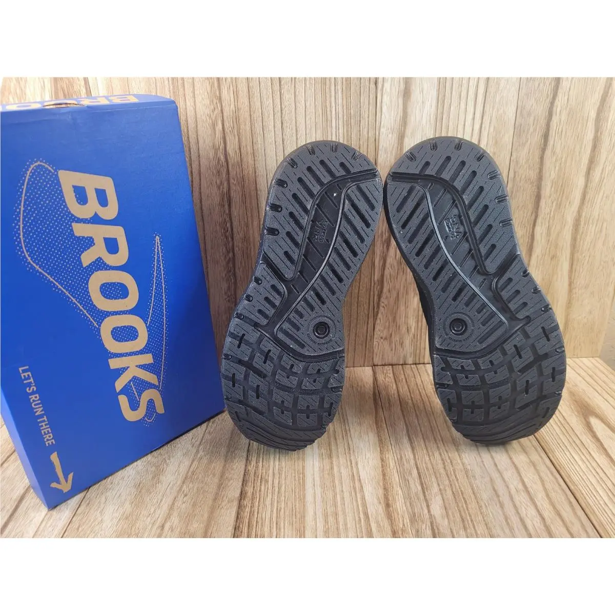Brooks shoes - Brooks Beast GTS 24 - Beast GTS - 110425-4E-020 - Black 4