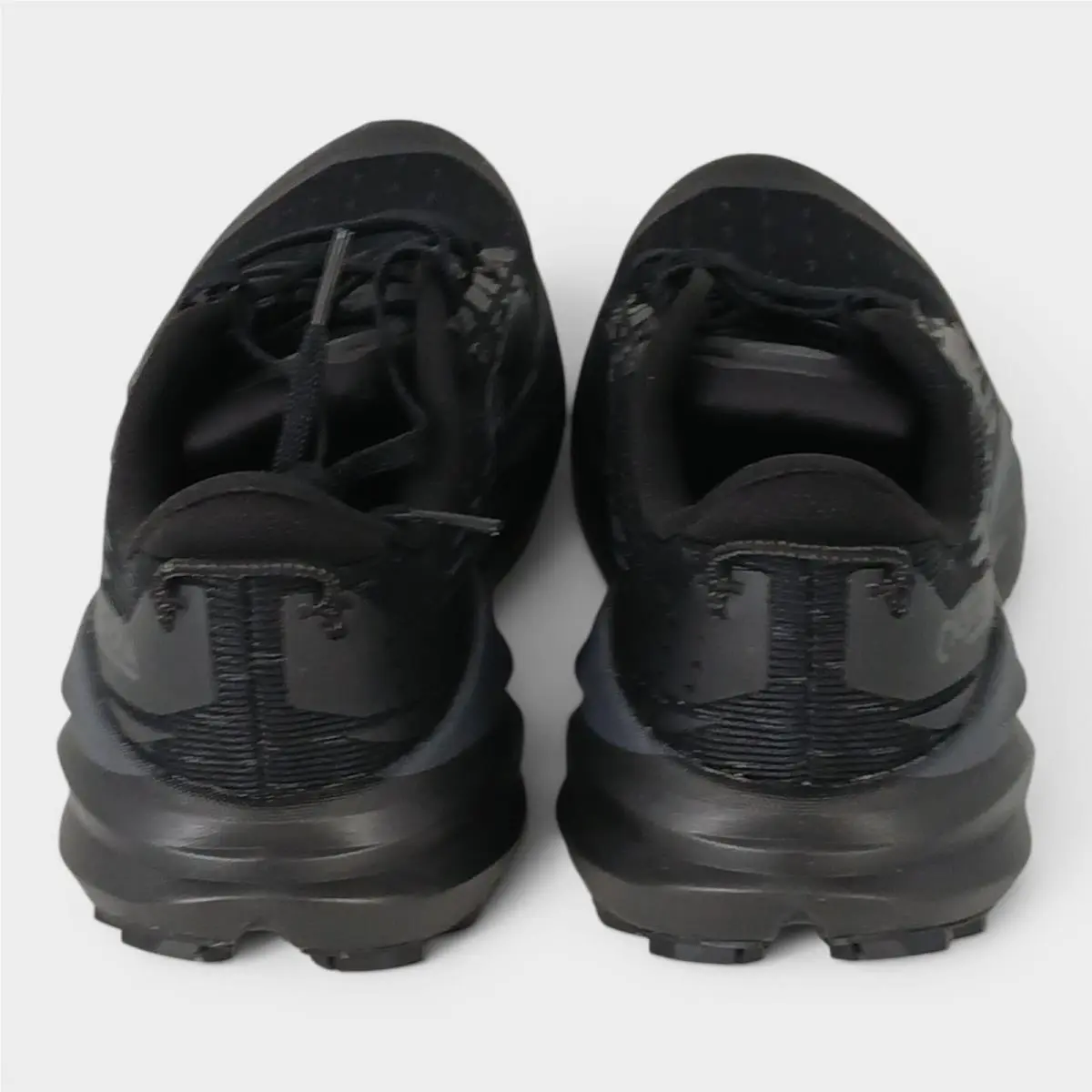 Brooks shoes - As Pictured 1