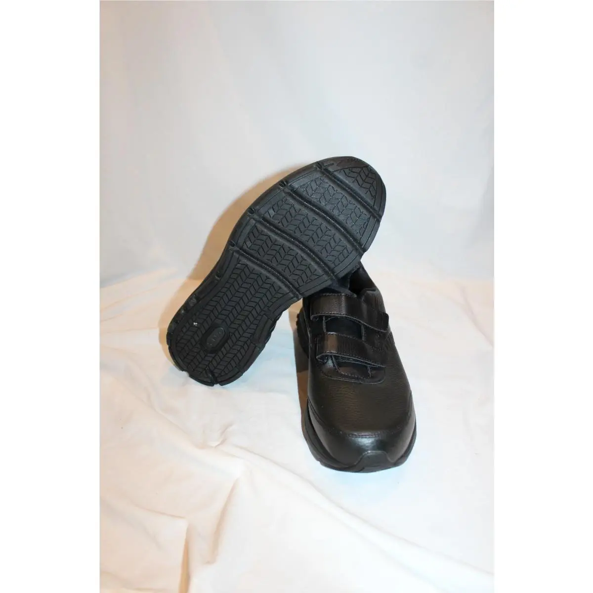 Brooks shoes - Black 3