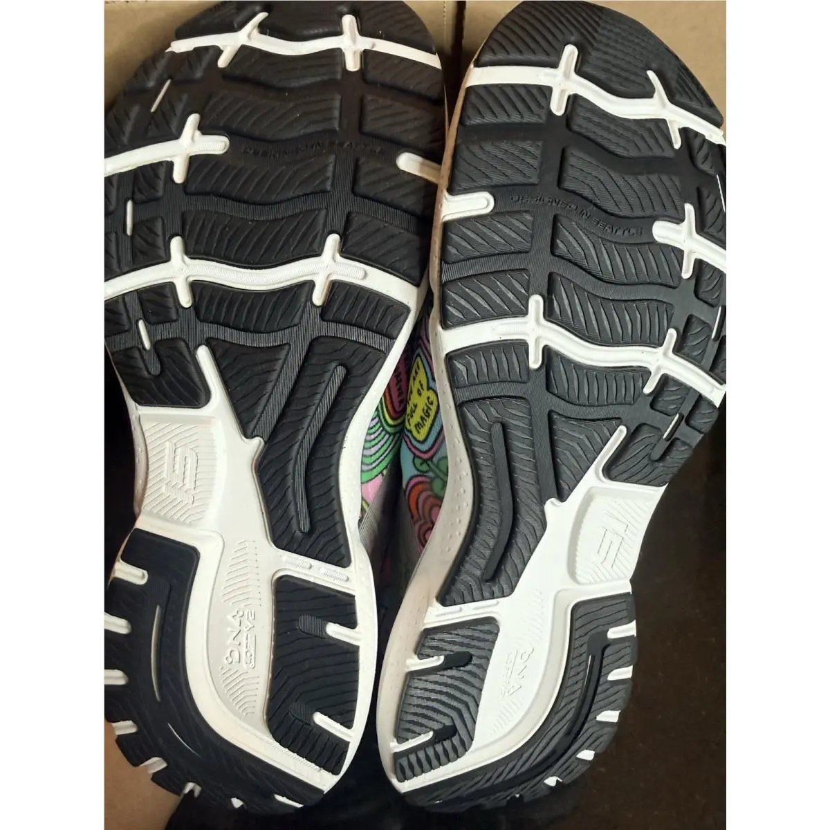 Brooks shoes - Brooks Ghost 15 - Ghost - PRIDE - White (UPC: 195394278415) 5