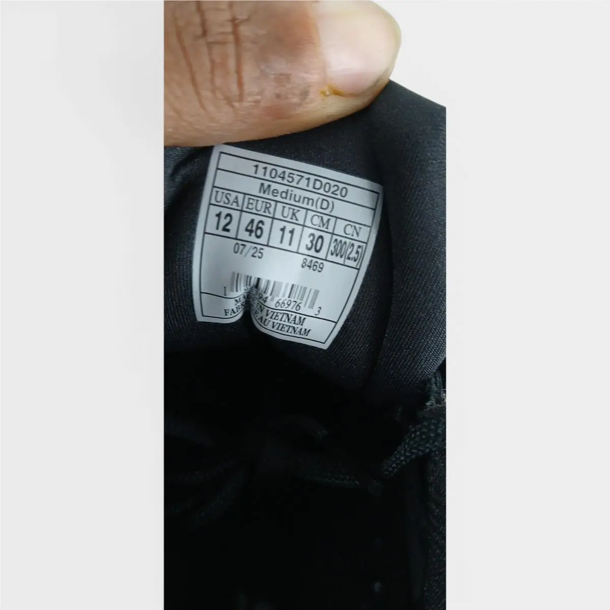Brooks shoes - As Pictured 5