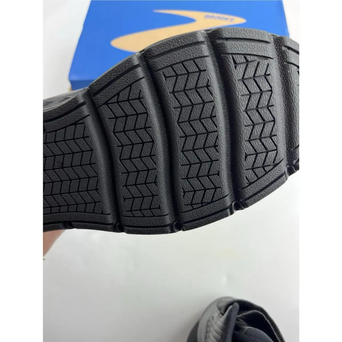 Brooks shoes - Brooks Addiction Walker V-strap 2 - Black 16