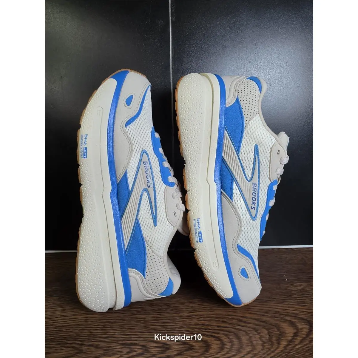 Brooks shoes - Brooks Ghost Max SE - Ghost Max - 1204331B475 - Silver Lining/ Blue /Surf The Web 8