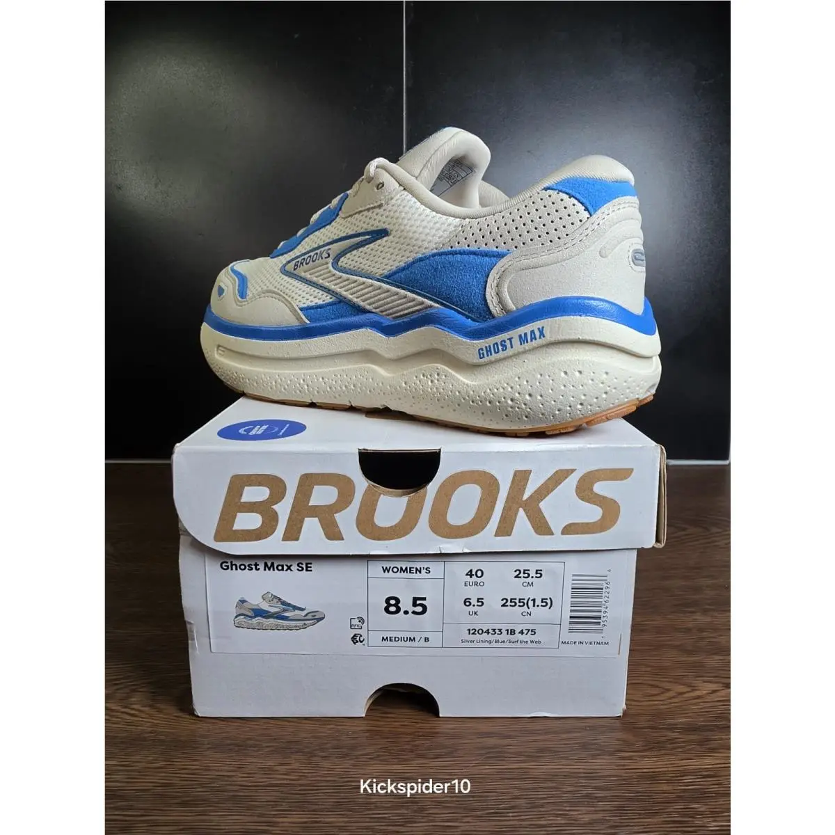 Brooks shoes - Brooks Ghost Max SE - Ghost Max - 1204331B475 - Silver Lining/ Blue /Surf The Web 1