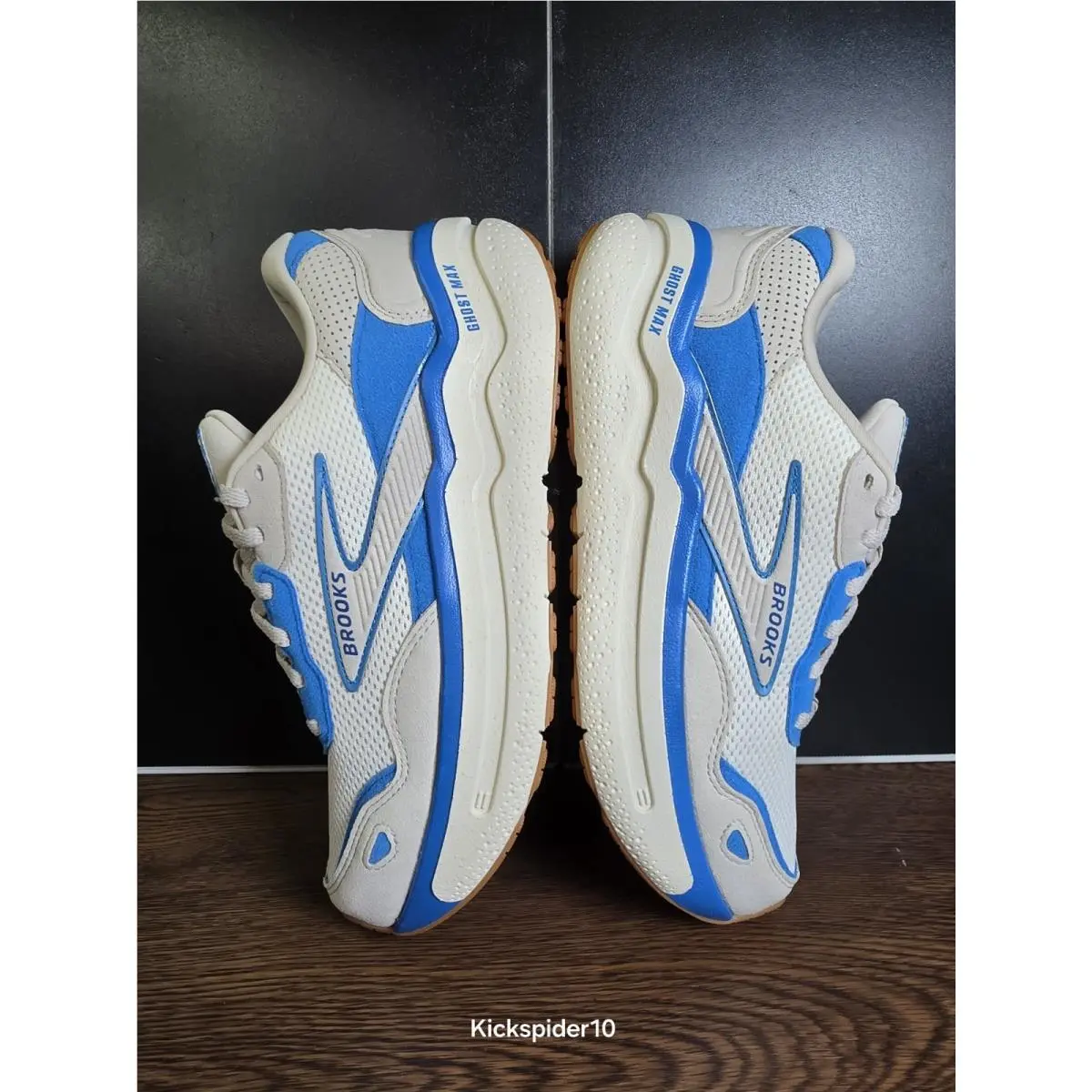 Brooks shoes - Brooks Ghost Max SE - Ghost Max - 1204331B475 - Silver Lining/ Blue /Surf The Web 4
