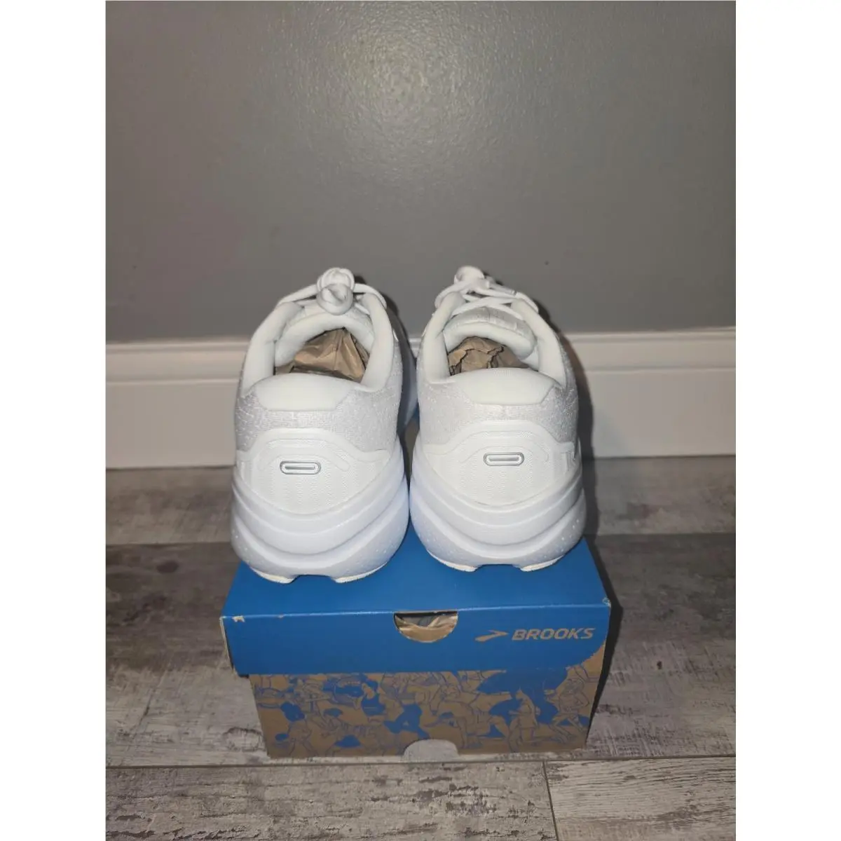 Brooks shoes - Brooks Ghost Max - Ghost Max - White 4