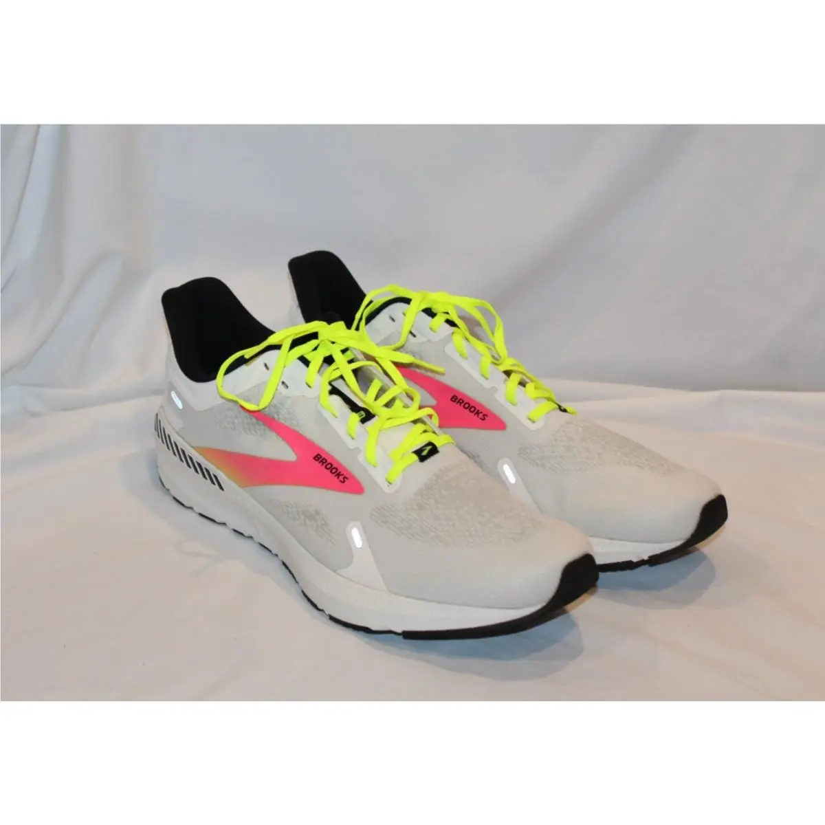 Brooks Men’s Launch Gts 9 Supportive Running Shoe -white/pink/nightlife 15 D