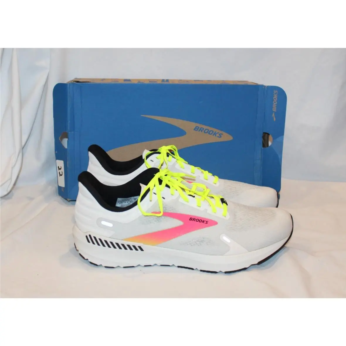 Brooks shoes - White 0