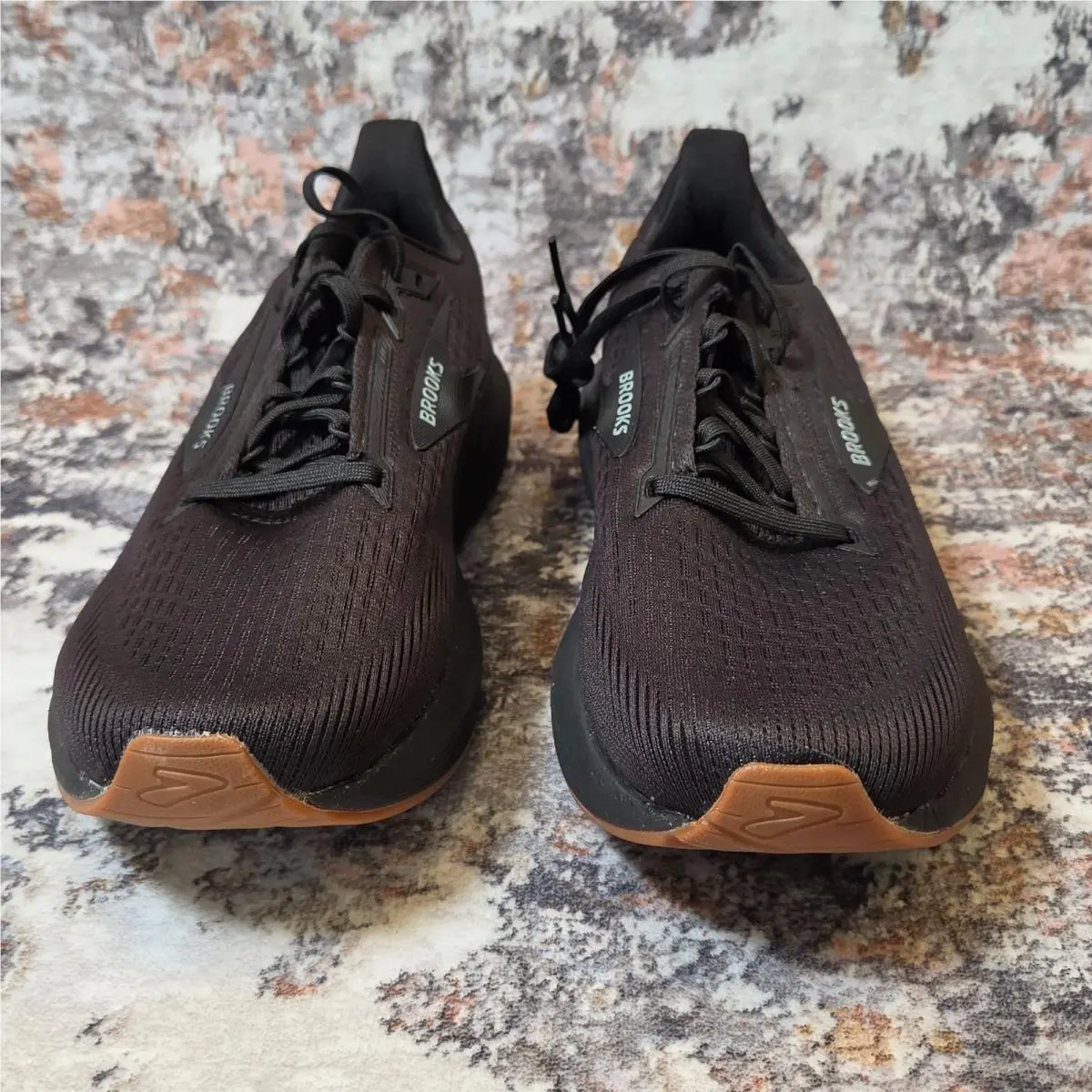 Brooks shoes - Brooks Revel 8 - Revel - Black 3