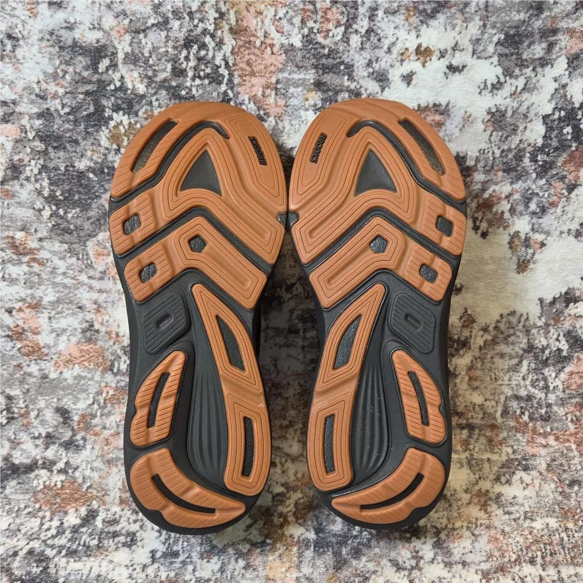 Brooks shoes - Brooks Revel 8 - Revel - Black 8