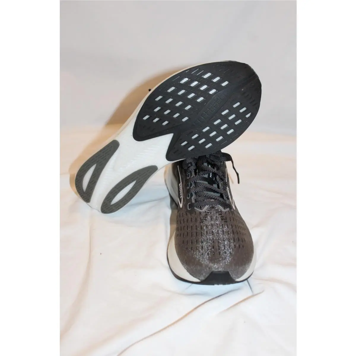 Brooks shoes - Brooks Hyperion - Hyperion - Black 4