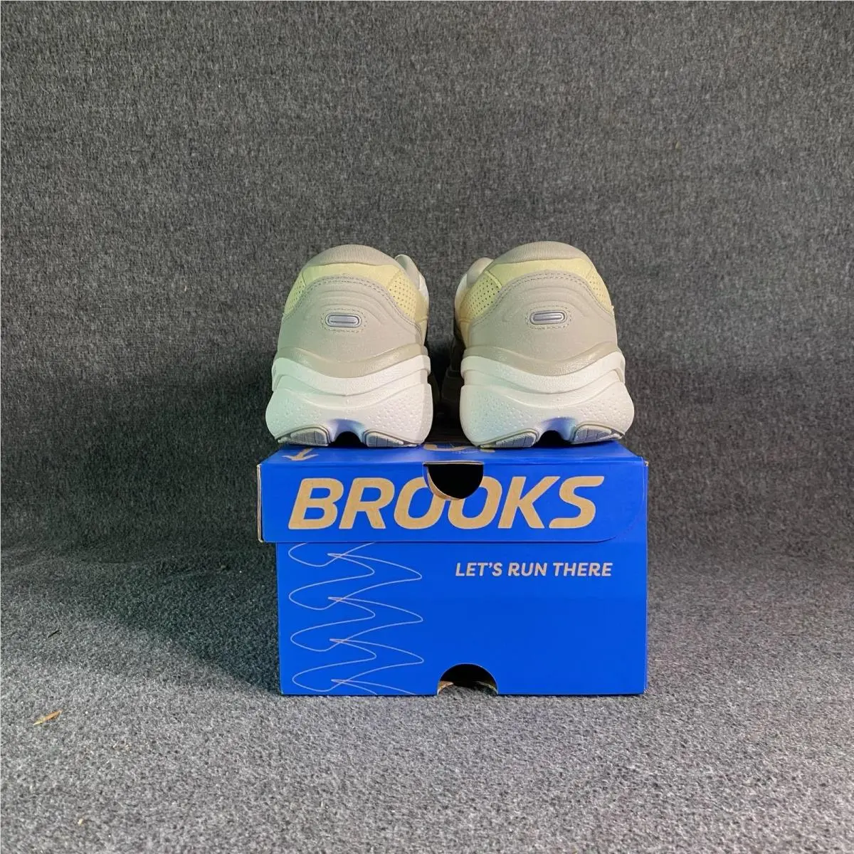 Brooks shoes - Brooks Ghost Max SE - Ghost Max - 110444 1D 335 - Gray 2