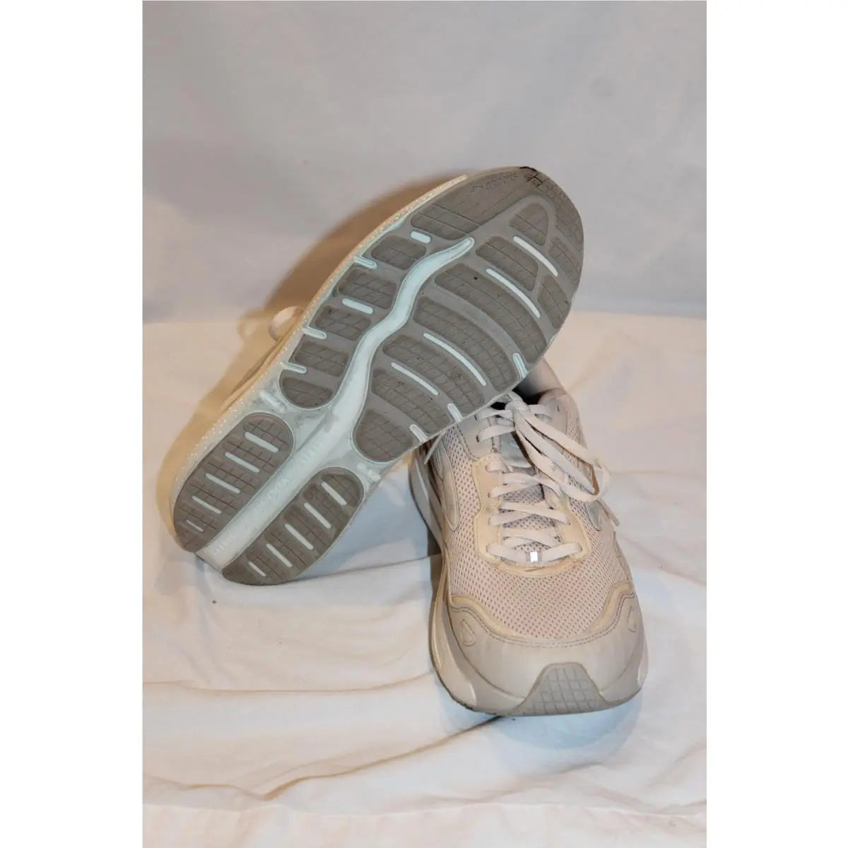 Brooks shoes - Brooks Ghost Max - Ghost Max - ALMOND 4