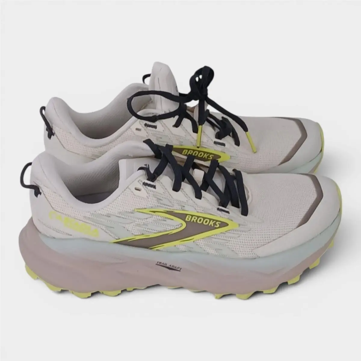 Brooks Women`s Cascadia 19 Trail Running Shoes Sneakers Size 6