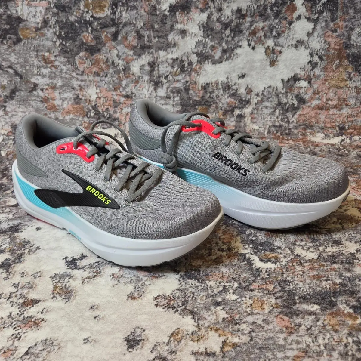 Brooks shoes - Brooks Ghost Max 3 - Ghost Max - Primer Grey/Antarctica/Red 6
