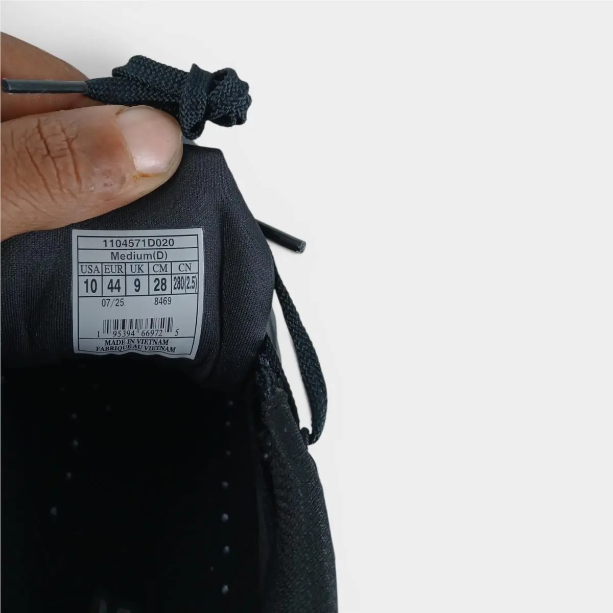 Brooks shoes - As Pictured 5