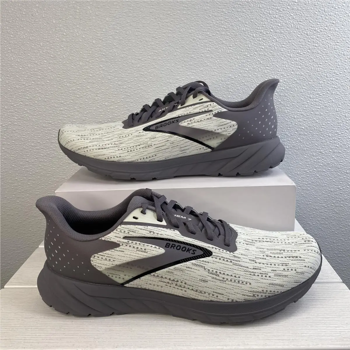 Brooks shoes - Gray (UPC: 195394667486) 5
