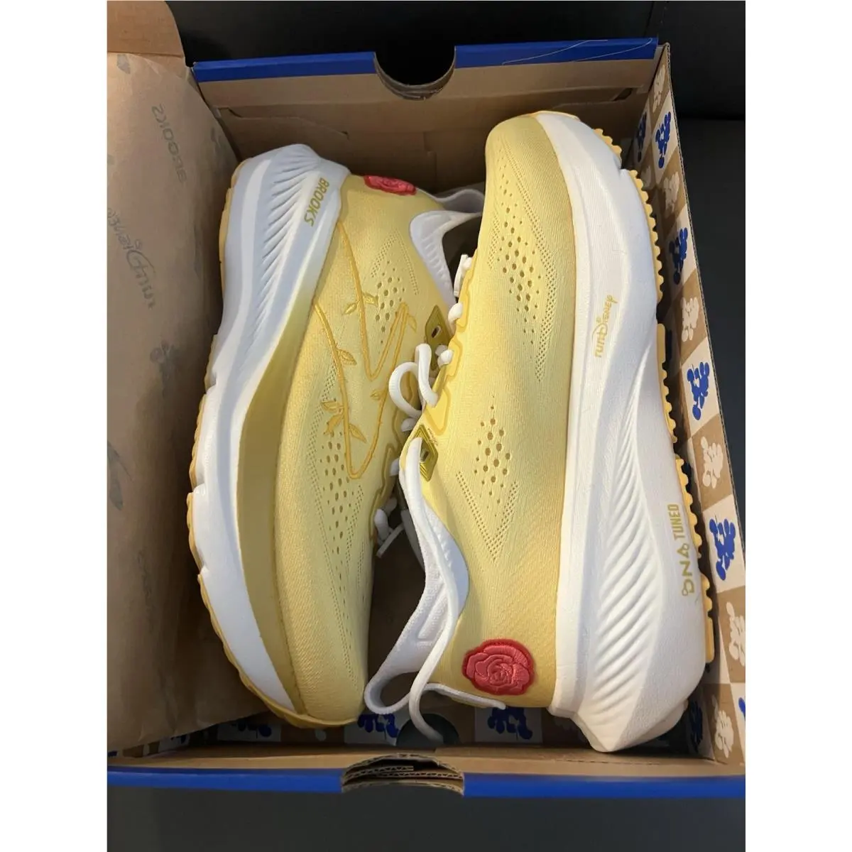 Brooks Rundisney Princess 2026 Belle Shoes 8.5 Wide Women’s