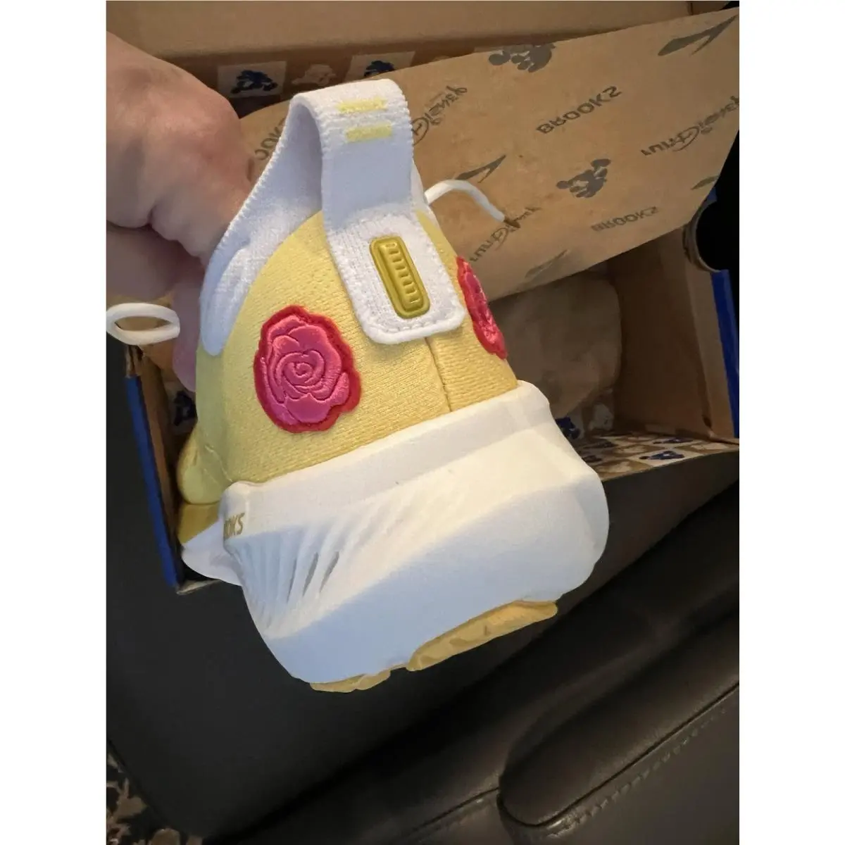 Brooks shoes - Brooks Rundisney Princess - Rundisney Princess - Yellow 5