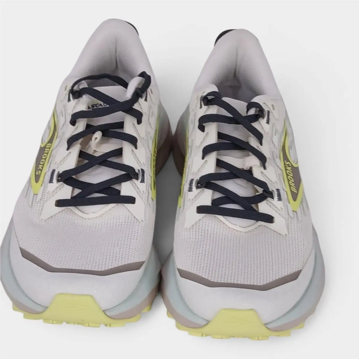 Brooks shoes - As Pictured 1